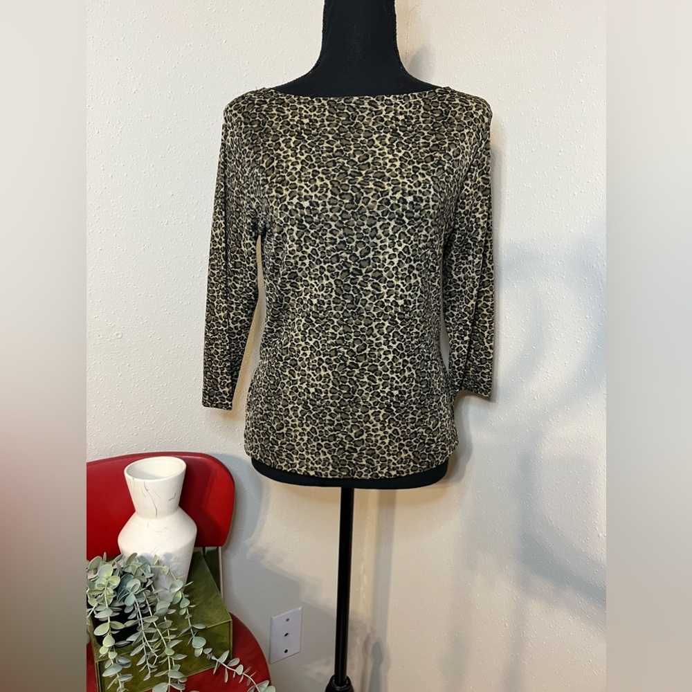 ⭐️Leopard‎ print 3/4 sleeve blouse
